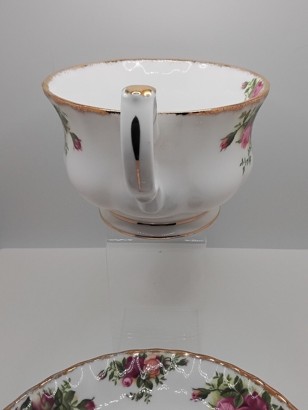Vintage 1962 Royal Albert Old Country Roses China Tea/Coffee Cup and Saucer Set - Picture 13 of 15